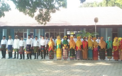 Civitas Akademik SMA Negeri 11 Palembang Melaksanakan Upacara Peringatan Hari Sumpah Pemuda